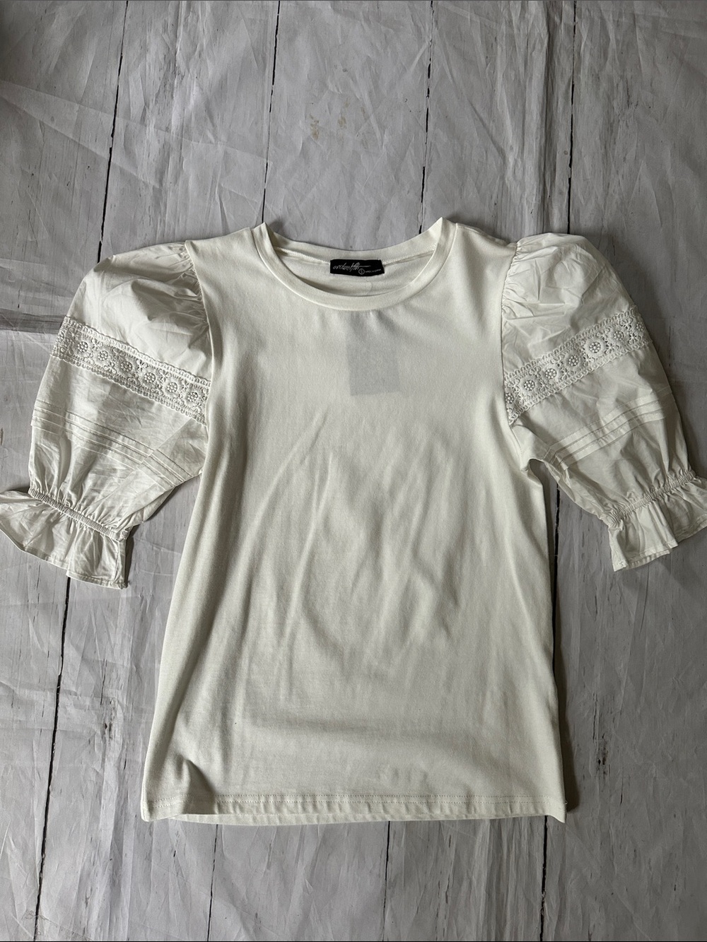 On Twelfth white tee with Lace-Trim Puff Sleeve Tee size small